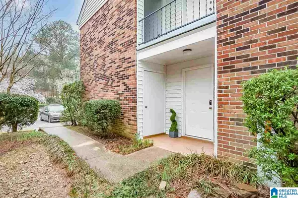 Homewood, AL 35216,1940 SHADES CLIFF TERRACE #1940