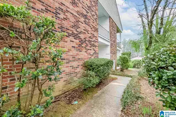 Homewood, AL 35216,1940 SHADES CLIFF TERRACE #1940