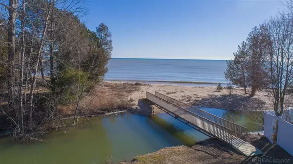 Harbor Beach, MI 48441,2770 Cedar View Ln