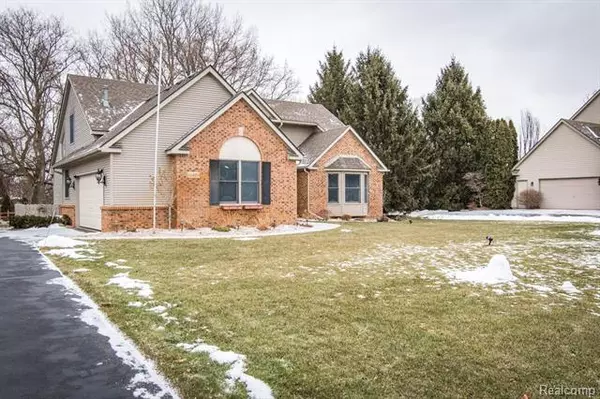 South Lyon, MI 48178,12429 DANIELLE DR