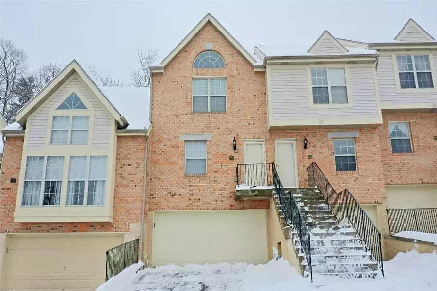 202 Berrington Ct, Bethel Park, PA 15102