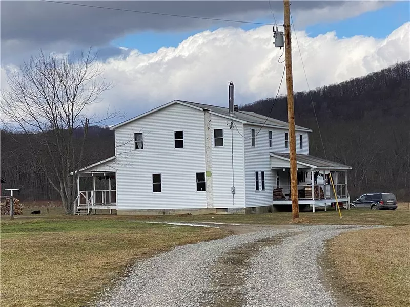 392 Neal Flat Rd, Smicksburg, PA 16256