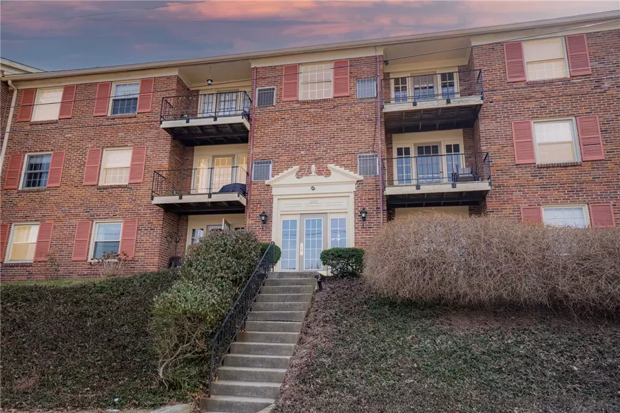 1080 Chatham Park Drive #G, Pittsburgh, PA 15216