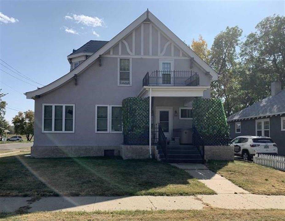 403 NW 5th Avenue, Minot, ND 58703