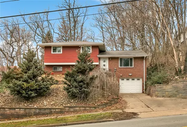 531 Hulton Rd, Oakmont, PA 15139