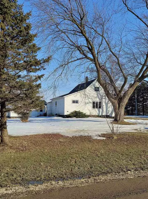 N16240 BADGER AVENUE, Dorchester, WI 54425