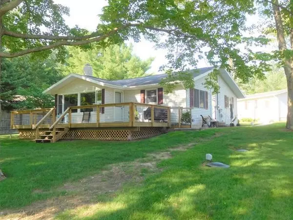 Gladwin, MI 48624,725 LAKESHORE DRIVE