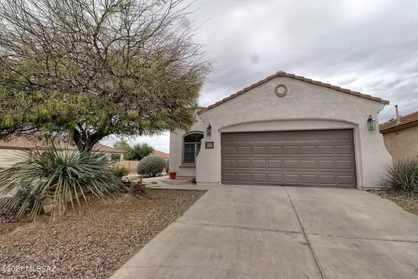 676 W Calle Montero, Sahuarita, AZ 85629