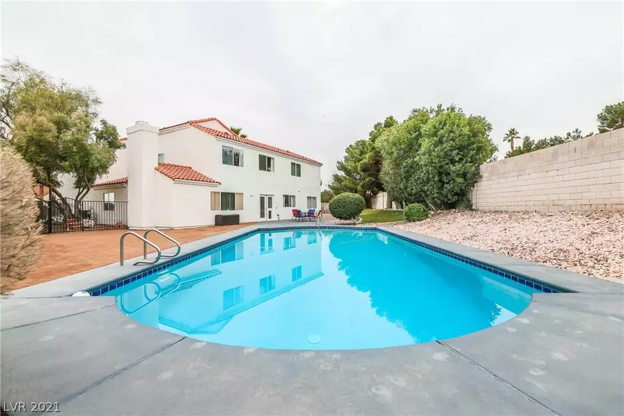 9 Reyburn Drive, Henderson, NV 89074