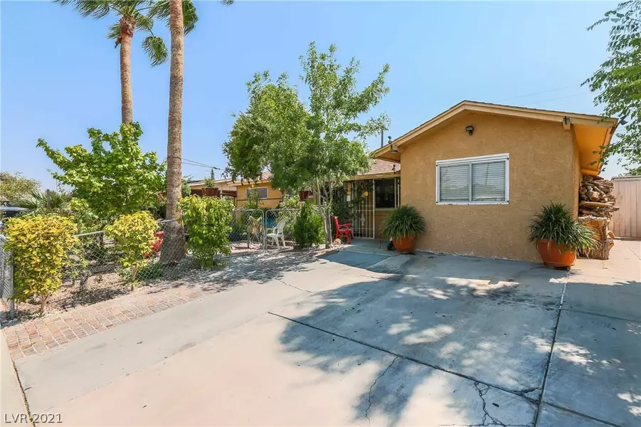 5821 Forrest Hills Lane, Las Vegas, NV 89108