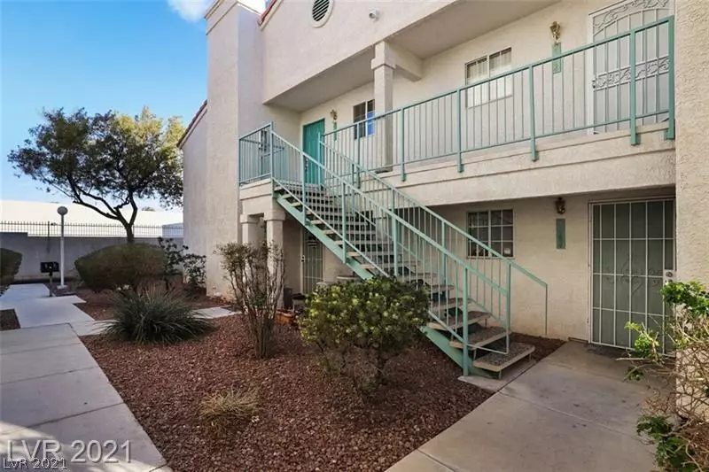 2725 Nellis Boulevard #2111, Las Vegas, NV 89121