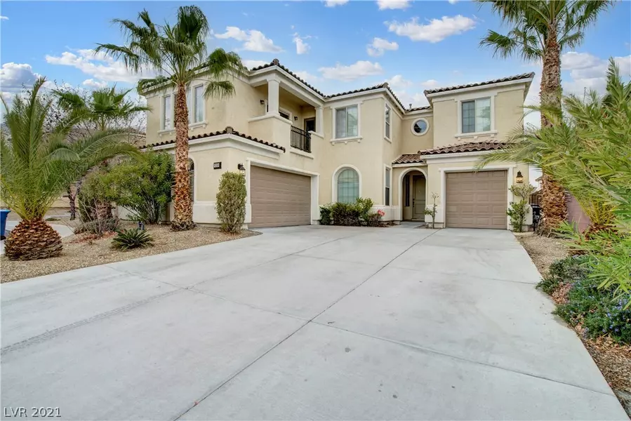 9360 White Waterfall Avenue, Las Vegas, NV 89149