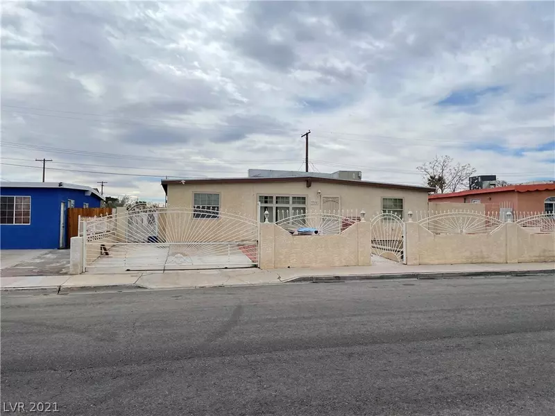 3725 Hawaii Avenue, Las Vegas, NV 89104