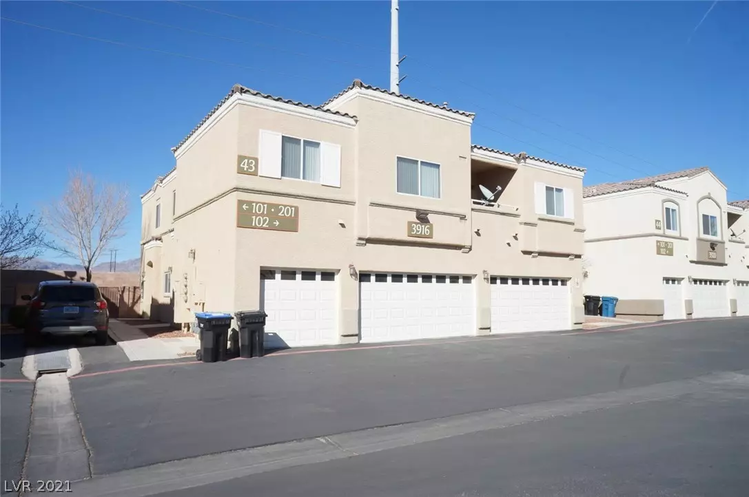 North Las Vegas, NV 89081,3916 Smokey Fog Avenue #2