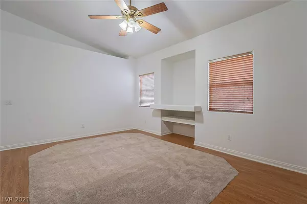 Las Vegas, NV 89117,2153 Gravel Hill Street #202