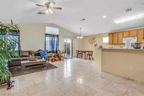 Las Vegas, NV 89148,7057 Flowering Willow Street