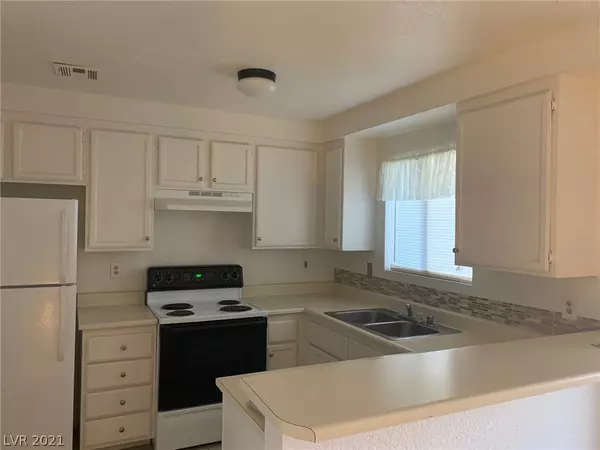 Las Vegas, NV 89119,6873 Tamarus Street #103