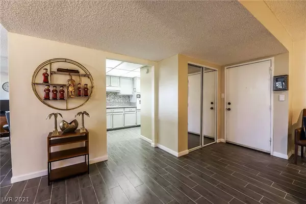 Las Vegas, NV 89169,750 Royal Crest Circle #313