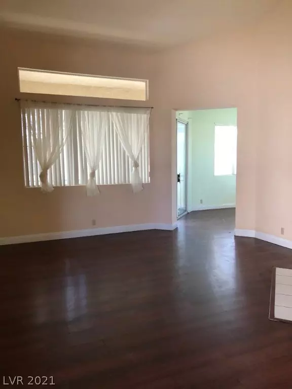 Las Vegas, NV 89103,5155 Tropicana Avenue #2154