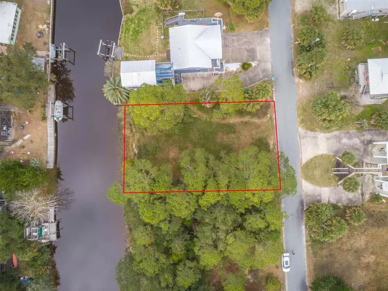 18 Blue Heron Way, Ochlockonee Bay, FL 32346