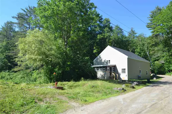 31 Water ST, Bradford, NH 03221