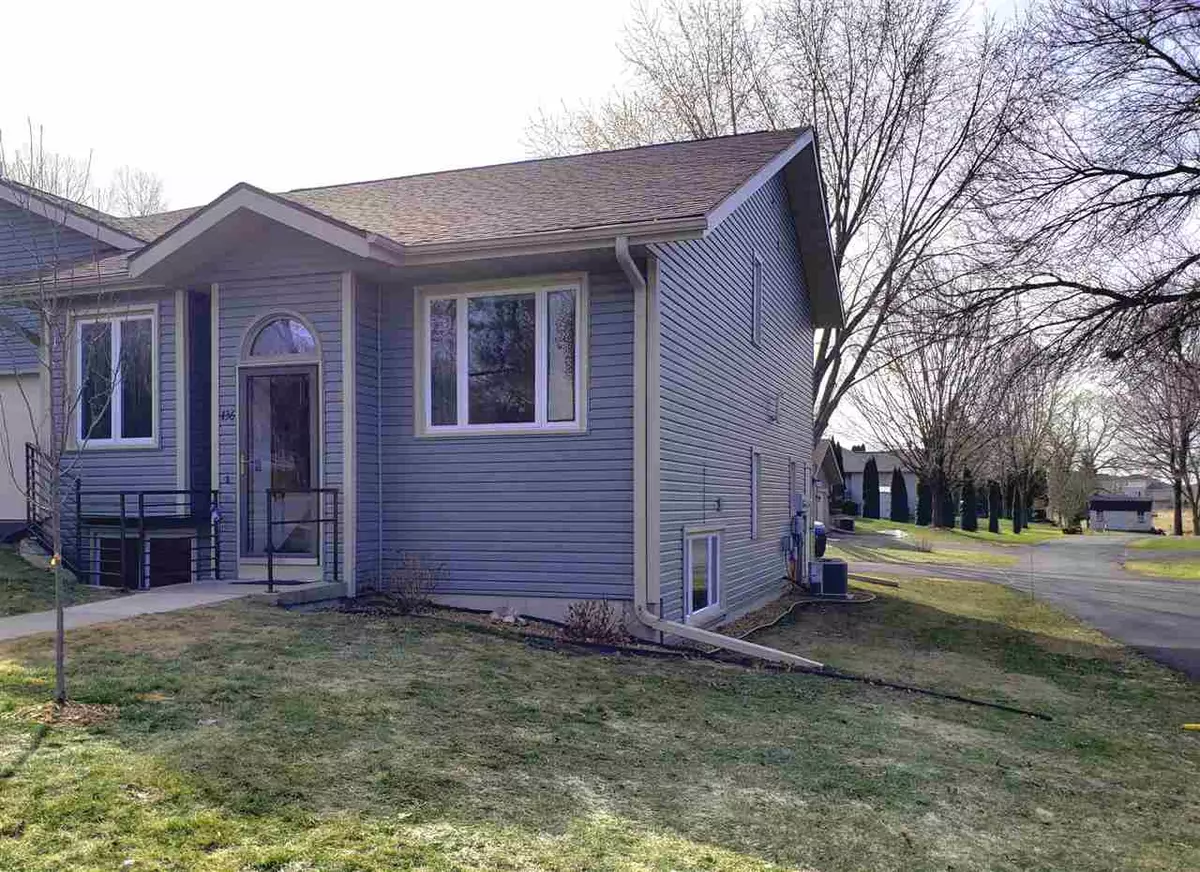 Deforest, WI 53532,436 S Lexington Pky