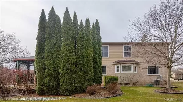 Farmington Hills, MI 48335,37700 STABLEVIEW DRIVE