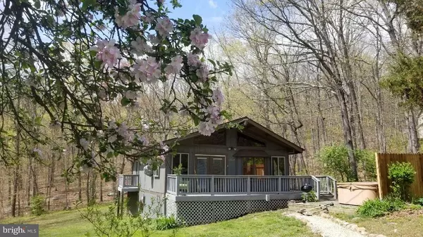 202 LAKE DR, Luray, VA 22835