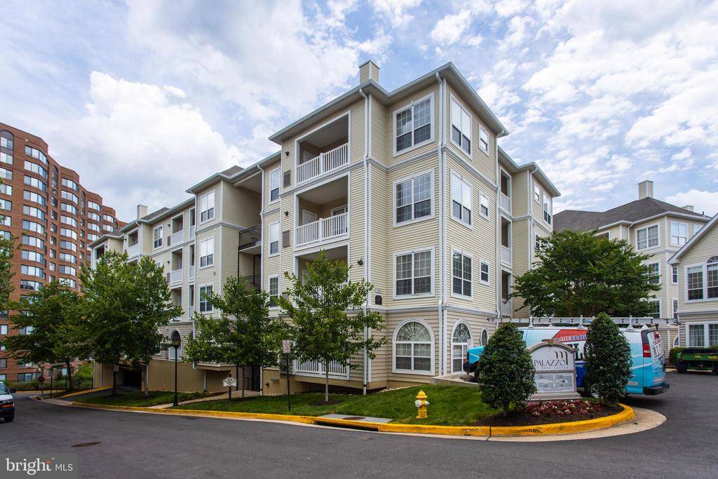 4550 STRUTFIELD LN #2216, Alexandria, VA 22311