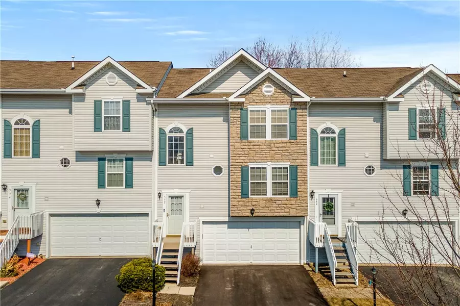 552 Ten Point Ln, Cranberry Township, PA 16066