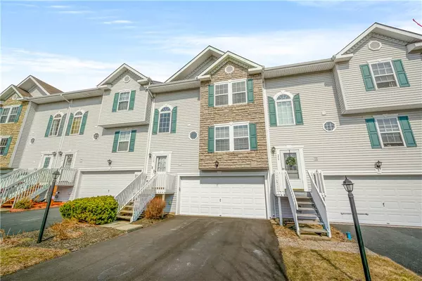 Cranberry Township, PA 16066,552 Ten Point Ln