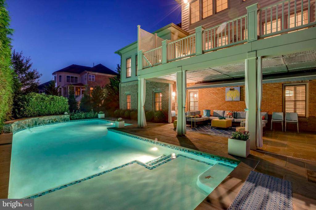 Vienna, VA 22182,9631 MAYMONT DR