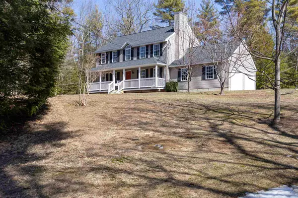 4 Woodland DR, Brookline, NH 03033