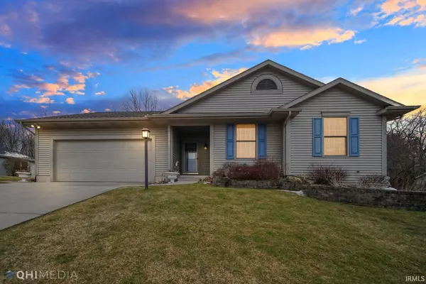 33872 Prairie Knolls Drive, New Carlisle, IN 46552