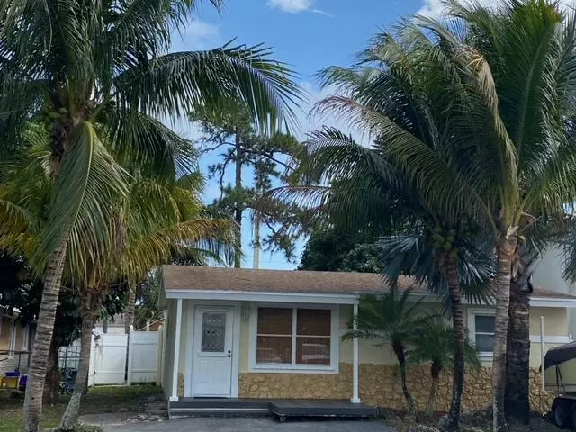 420 Broward AVE, Greenacres, FL 33463