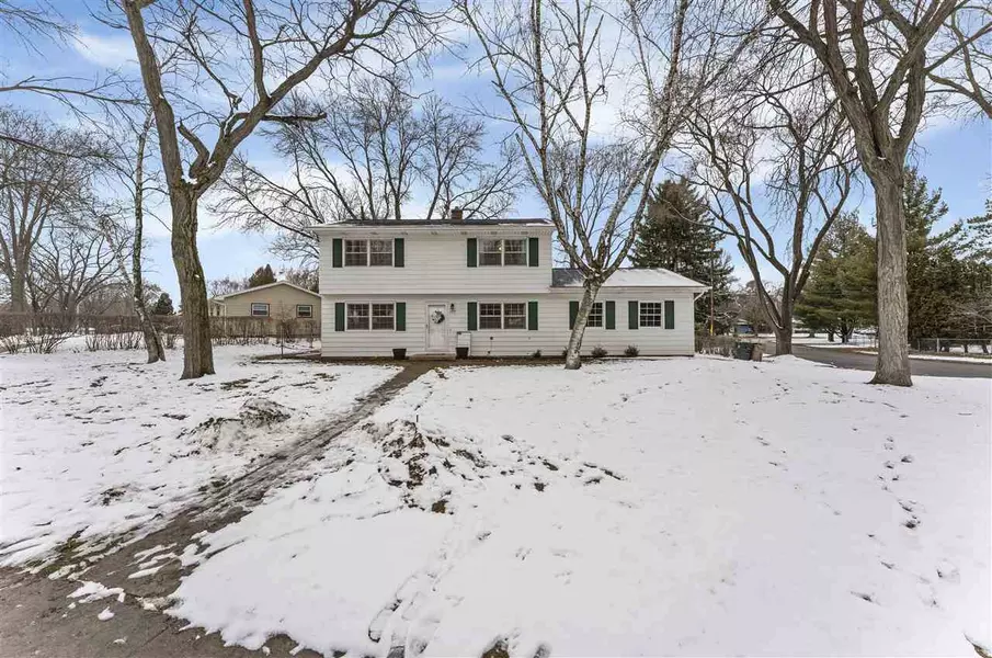 5910 Malabar Ln, Madison, WI 53711