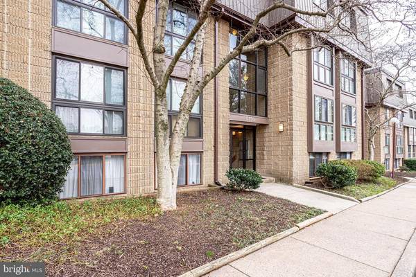 5130 MARIS AVE #201, Alexandria, VA 22304