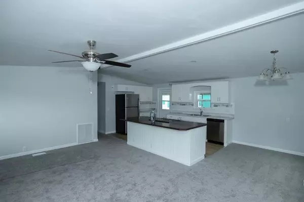 Barefoot Bay, FL 32976,1135 Navajo DR