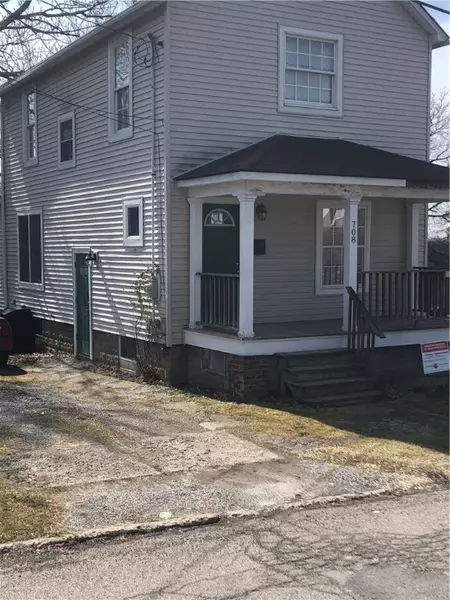 708 Idaho St, Sharon, PA 16146