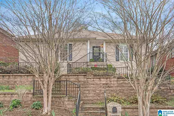 1530 JACOBS CIRCLE, Vestavia Hills, AL 35216