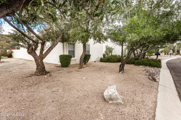 Tucson, AZ 85704,6303 N Orange Tree Drive