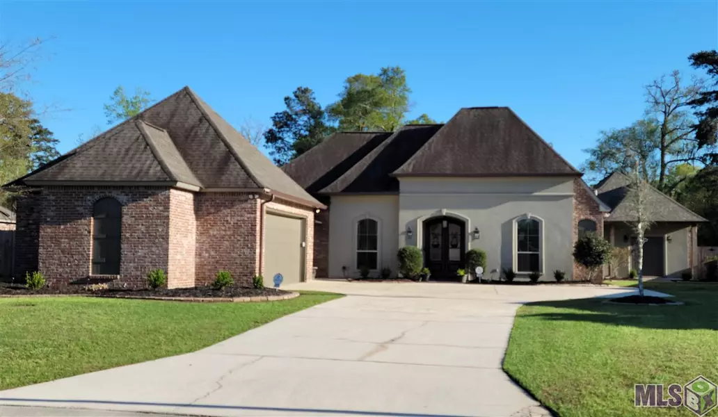 8098 SUPERIOR DR, Denham Springs, LA 70726