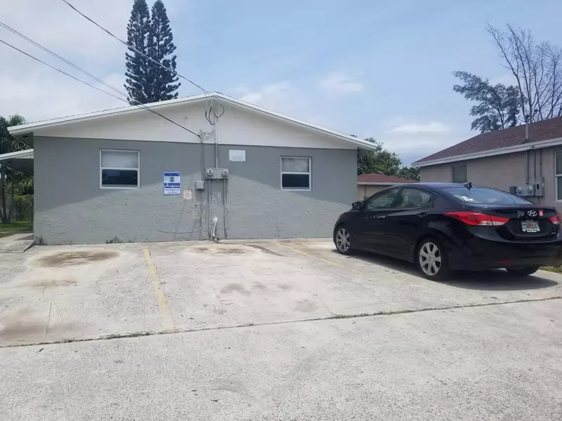 156 W 14th ST 1, Riviera Beach, FL 33404