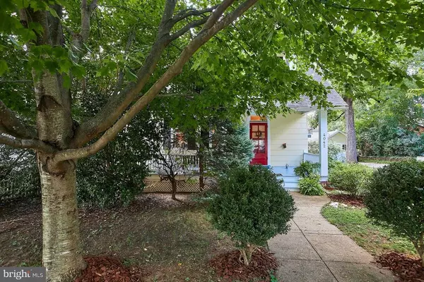 Arlington, VA 22207,4042 21ST ST N