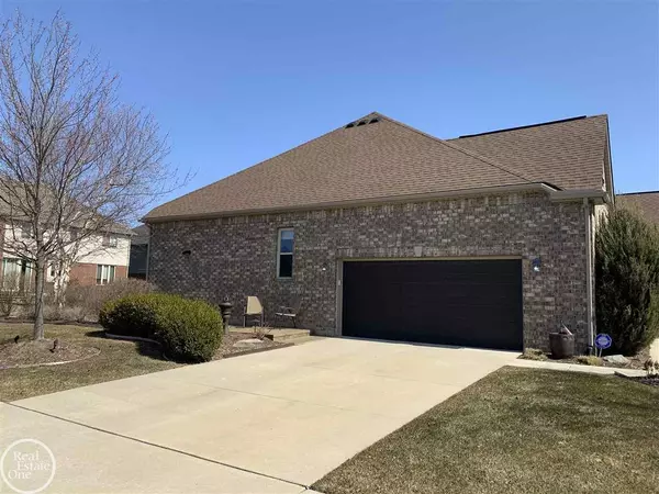 Clinton Township, MI 48038,17661 Eider Dr.