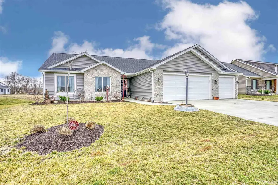 613 Viburnum Creek Run, Avilla, IN 46710