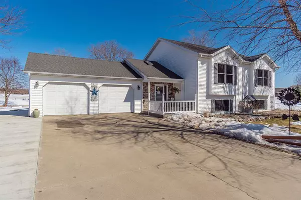 1871 Valhalla View Ct, Reedsburg, WI 53959