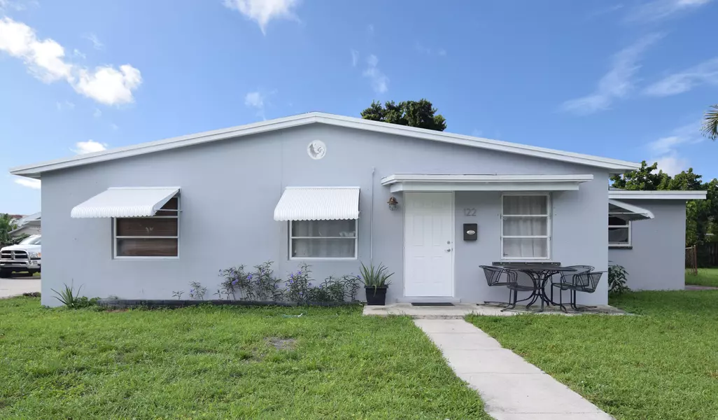 122 SE 9th AVE, Boynton Beach, FL 33435