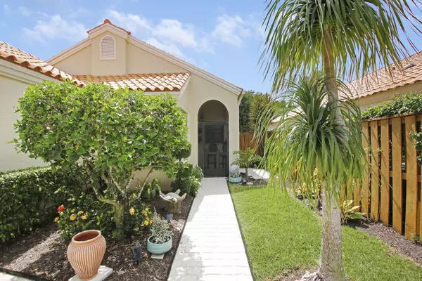 Palm Beach Gardens, FL 33410,2532 La Cristal CIR