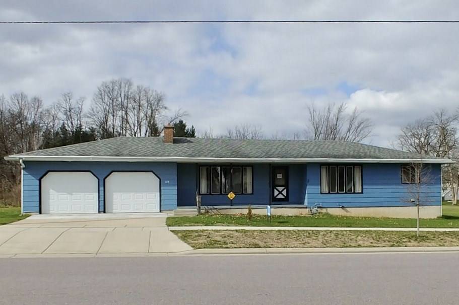 129 River St, Portage, WI 53901